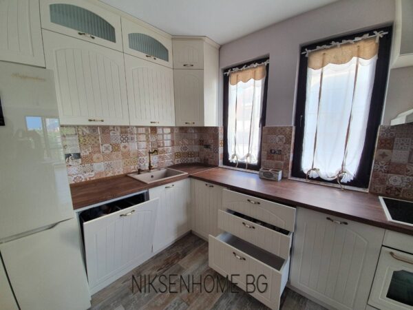 Ванилов Коняк - ретро кухня с орнаменти - Image 6