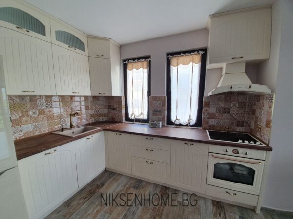 Ванилов Коняк - ретро кухня с орнаменти - Image 5