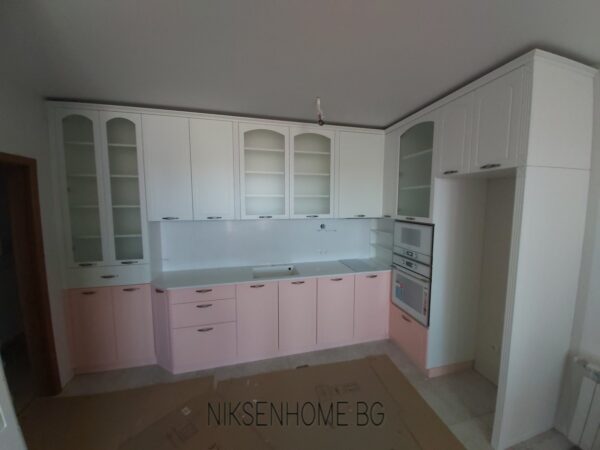 Бонбонено розово - обзавеждане на апартамент - Image 4